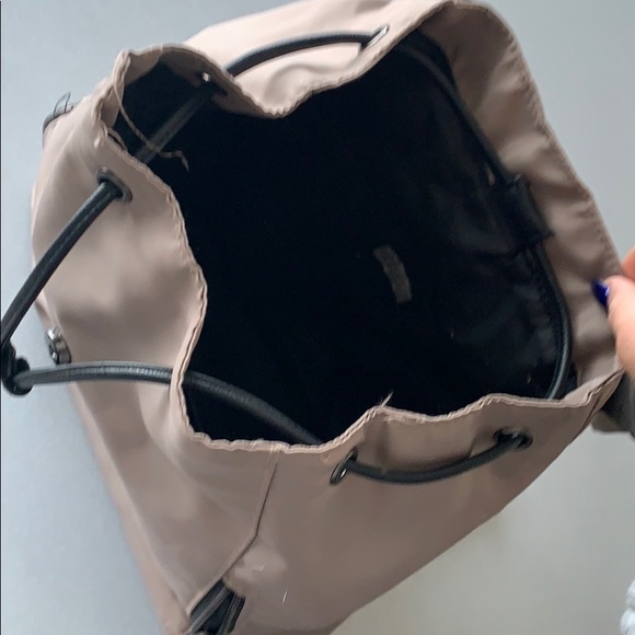 Backpack - Picture 4 of 4